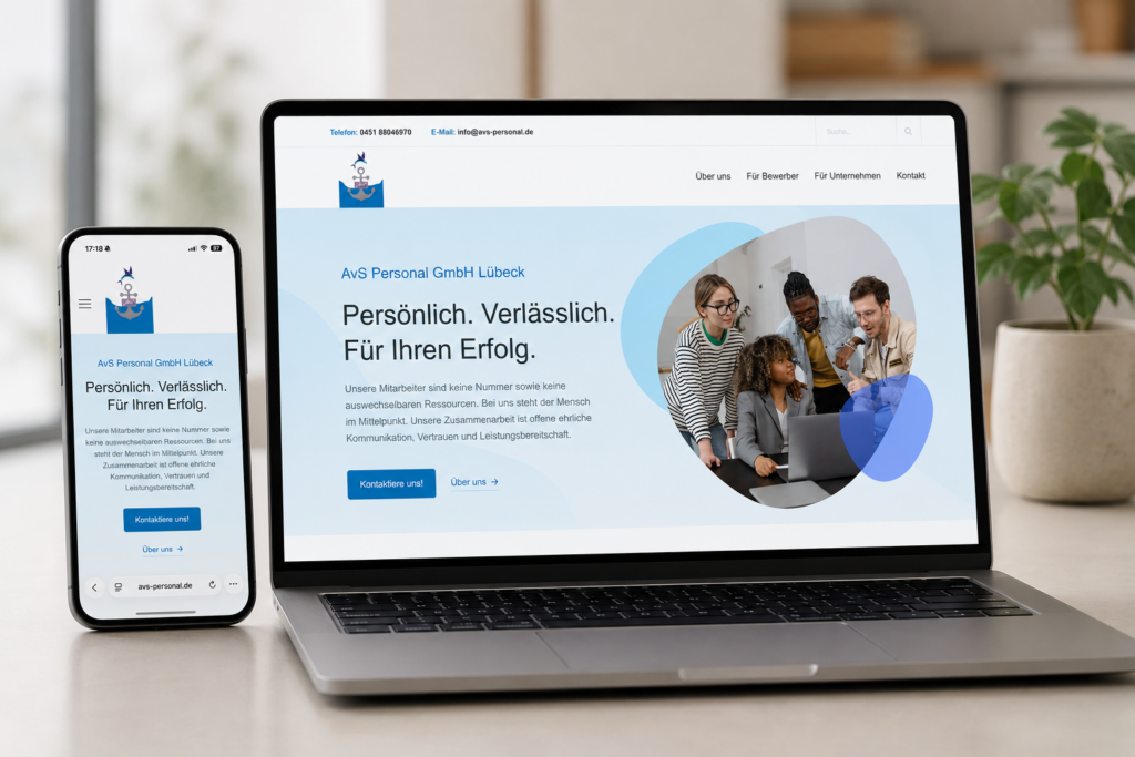Mockup einer responsiven Unternehmenswebsite von AVS Personal auf Laptop und Smartphone. Dargestellt werden die Desktop- und Mobilansicht der Website mit modernem, hellem Design und einer optimierten Darstellung für verschiedene Endgeräte.